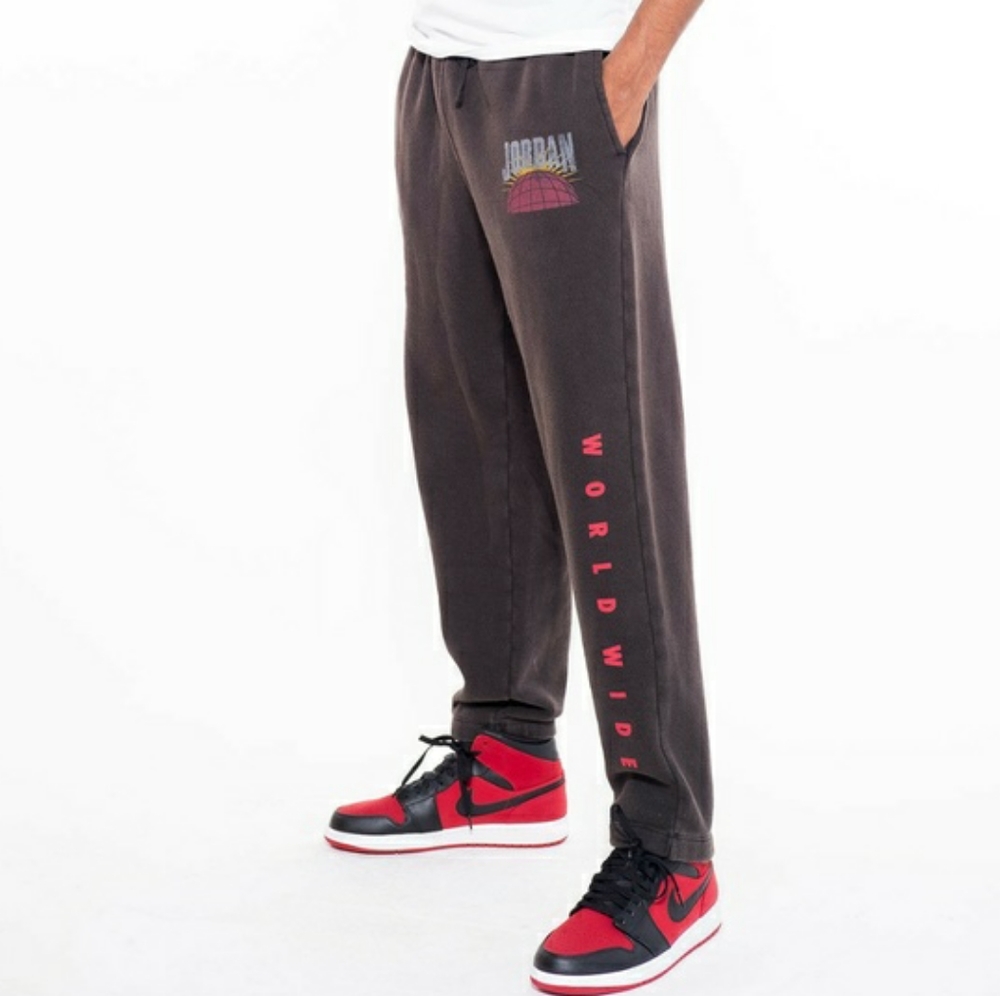 Men Vintage Air Jordan Sweatpants. NWT